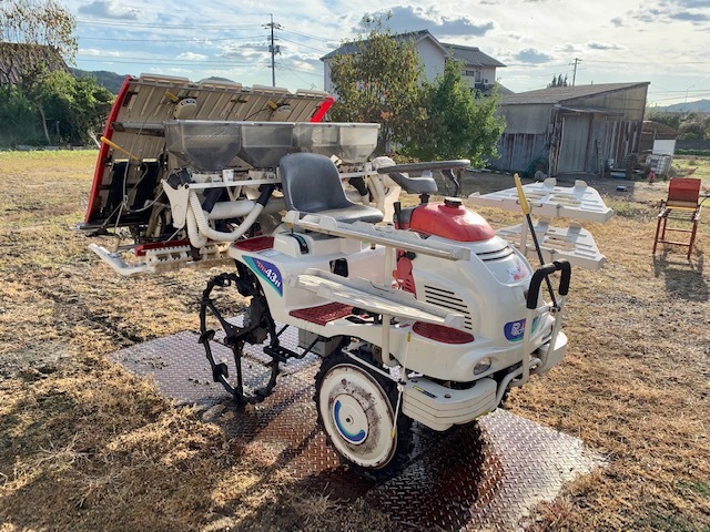 三菱　乗用田植え機　MPR43H　ロータリー仕様　施肥機　AZハンドル　4条