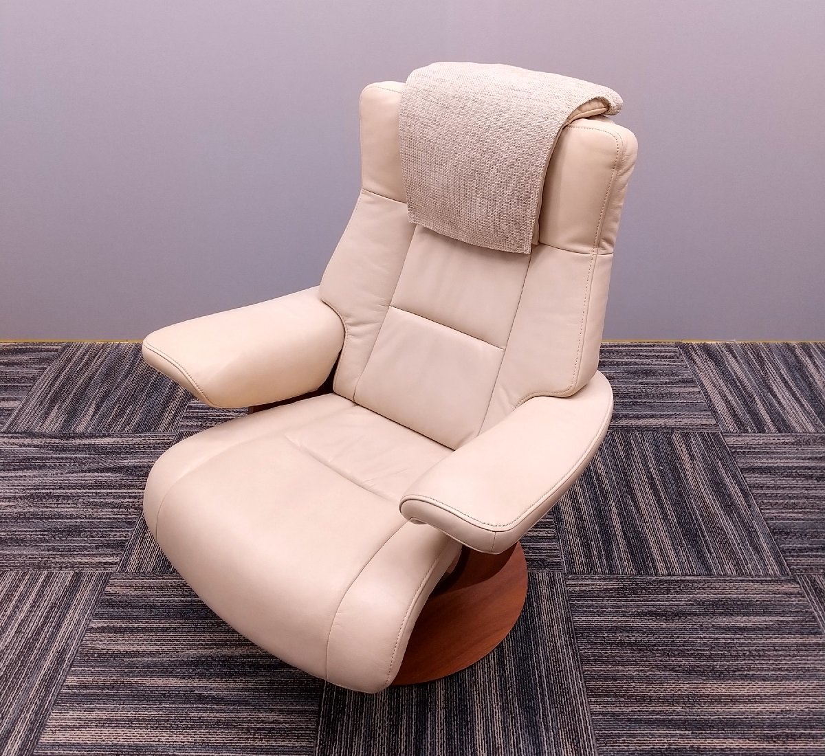 ☆美品☆karimoku カリモク［THE FIRST リクライナー RU7750 