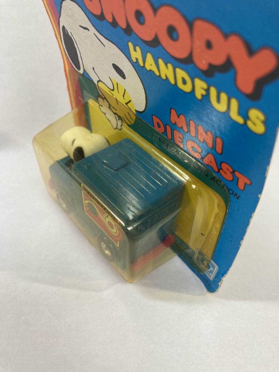 HASBRO スヌーピー HANDFULS MINI DIECAST SNOOPY IN FUN VAN（ビッグ
