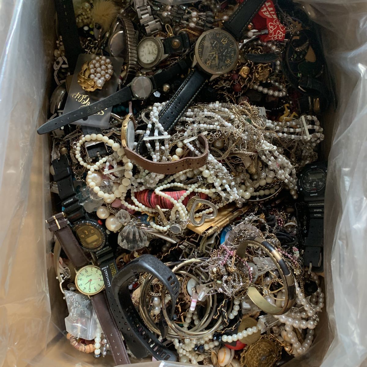 アクセサリー 23kgまとめて ブローチ ブレスレット ネックレス ピアス