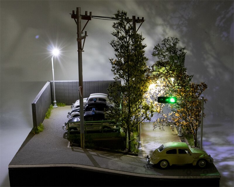 ジオラマ | 駐車場 LED 1&frasl;64 : カーガレージモデル 鉄道模型 街灯柱 車 ライト DIY LED照明 模型 モデル街灯 com: