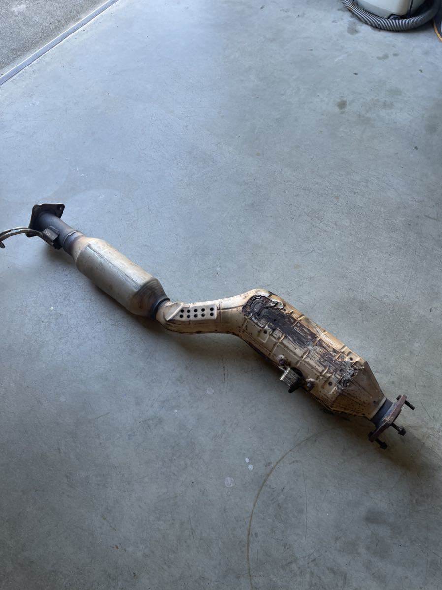 RX8前期触媒ジャンク品 前期 RX-8 純正触媒 の商品画像 純然たる触媒 ジャンク