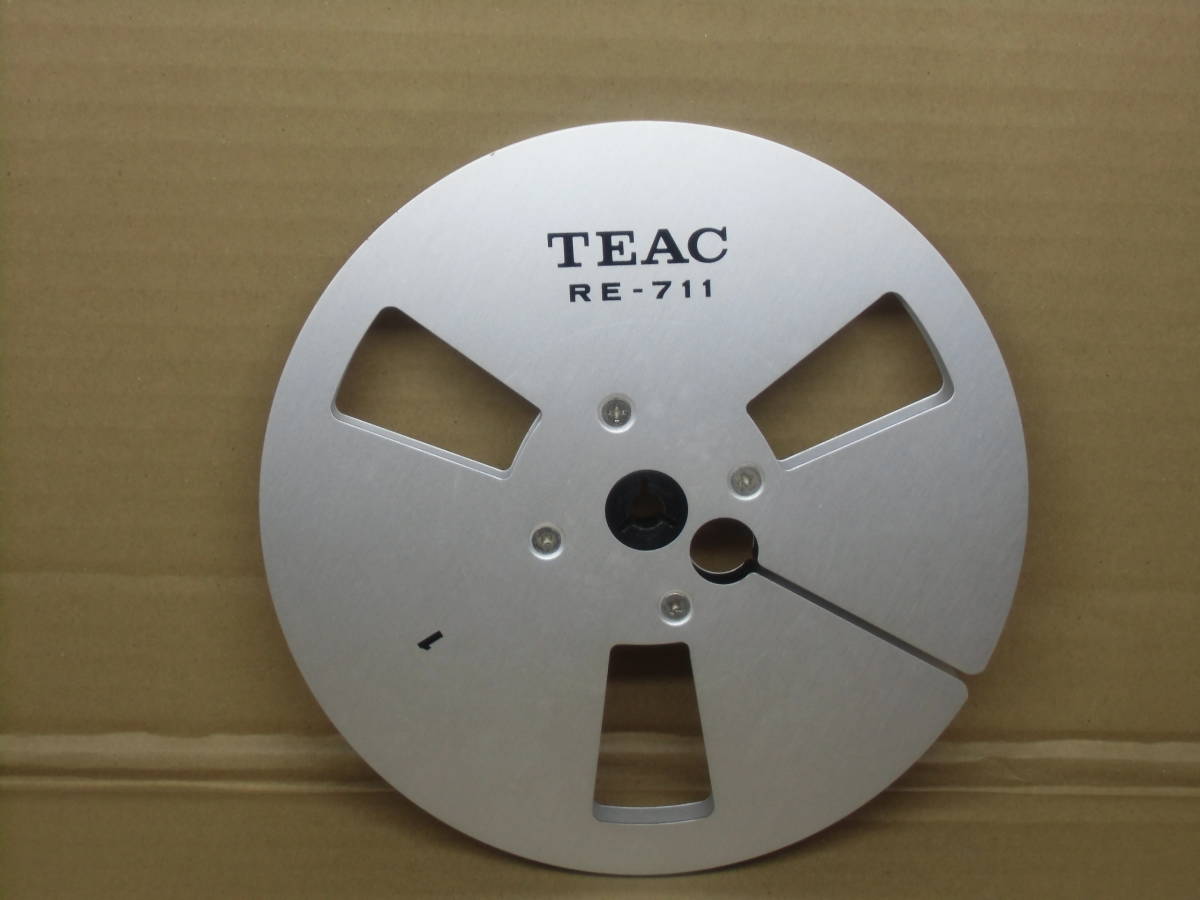 オープンリール（空リール）　TEAC　RE-711　7号メタリック　1本　ジャンク品 TEAC RE-711 メタルリール REEL METAL 返品保証