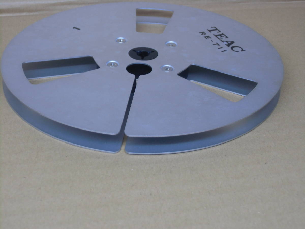 オープンリール（空リール）　TEAC　RE-711　7号メタリック　1本　ジャンク品 TEAC RE-711 メタルリール REEL METAL 返品保証