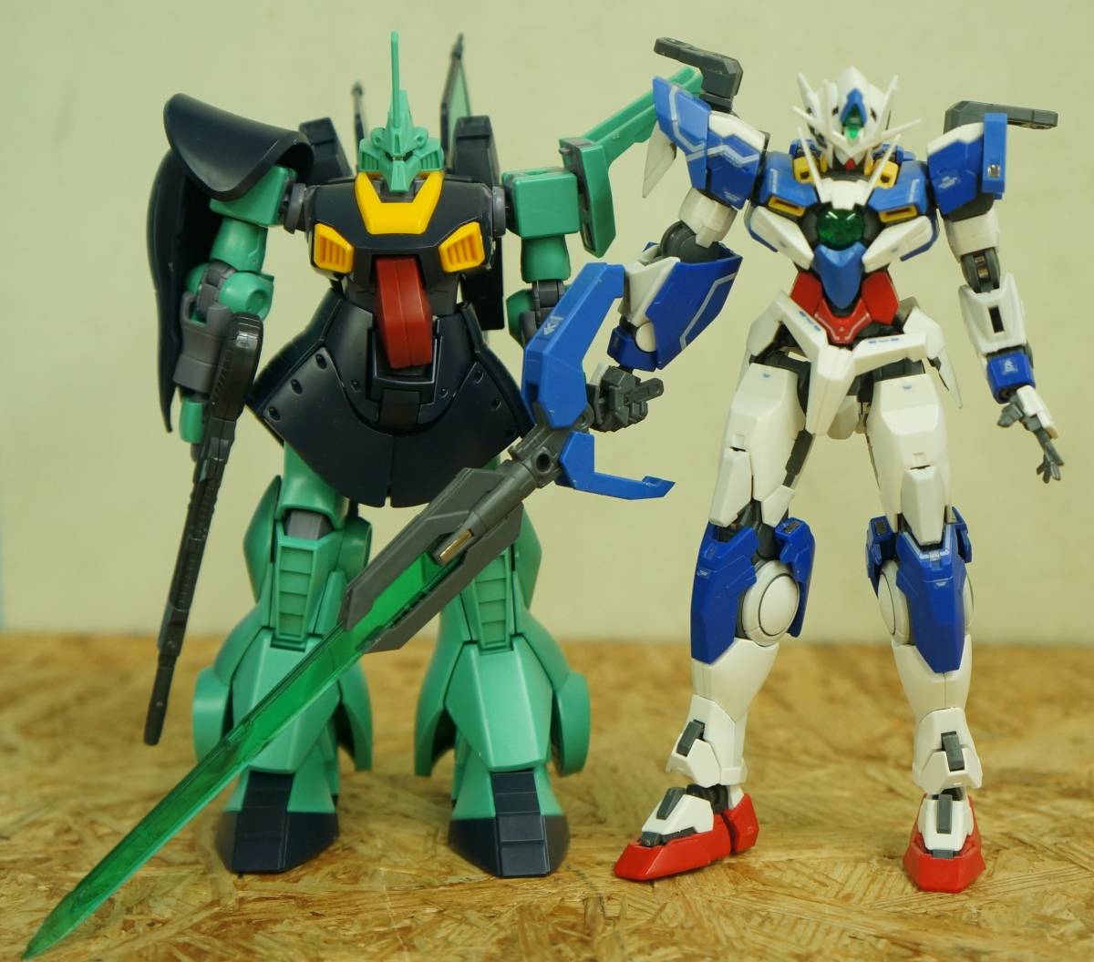高知インター店】 9体セット 組立済み 完成品 ガンプラ プラモデル