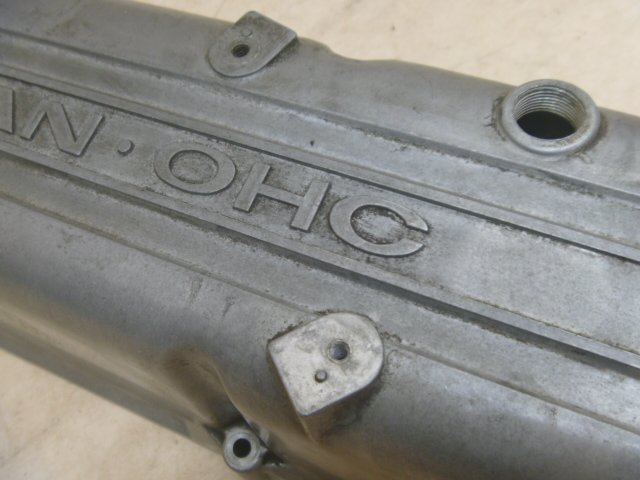 ニッサン純正☆L型6気筒エンジン.バルブカバーNISSAN.OHC☆タペット