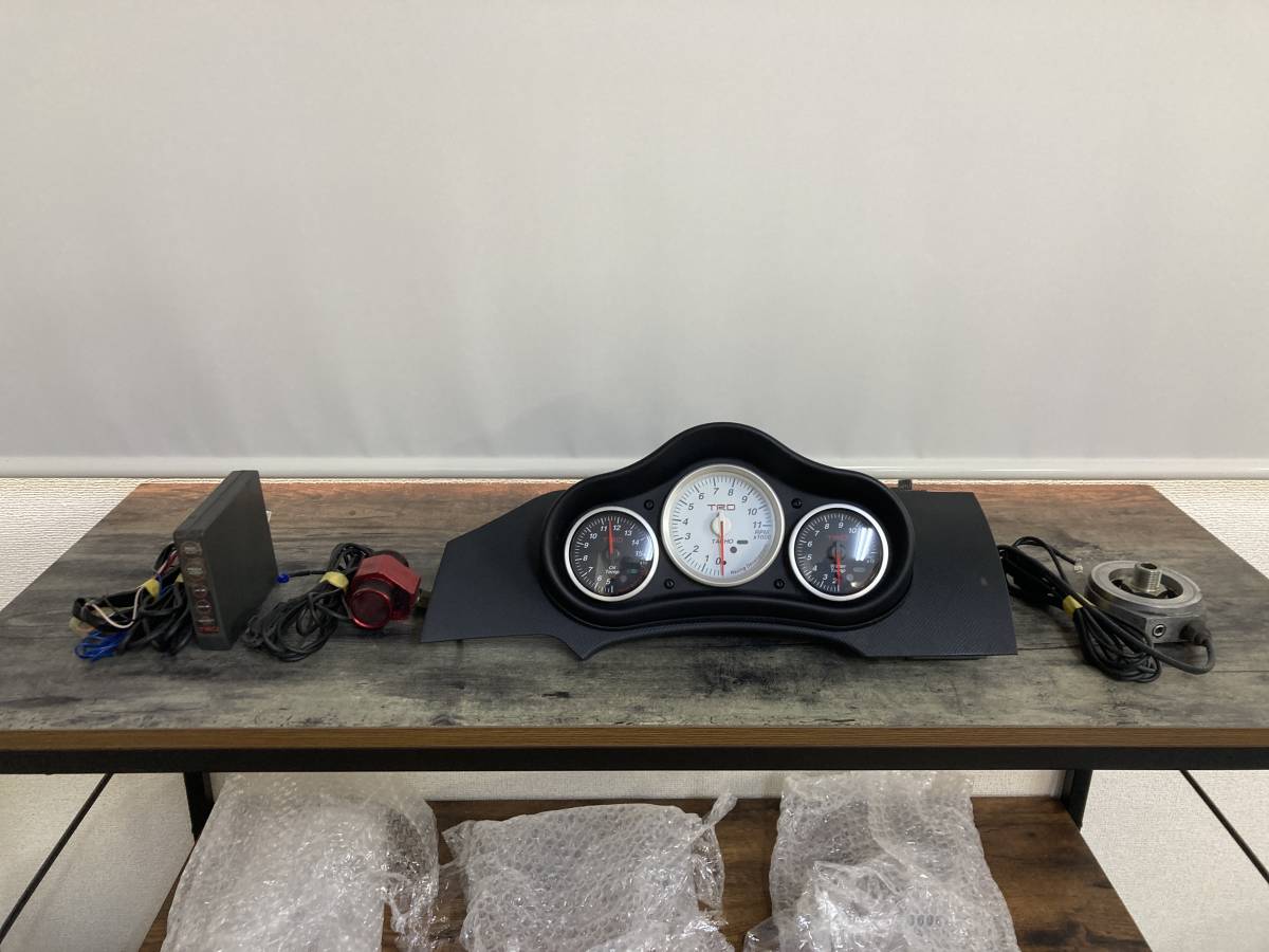 TRD 3連メーターセット TRD TRD 3連メーターセット ヴィッツ用 3連メータ タコ TRD 3連メーター