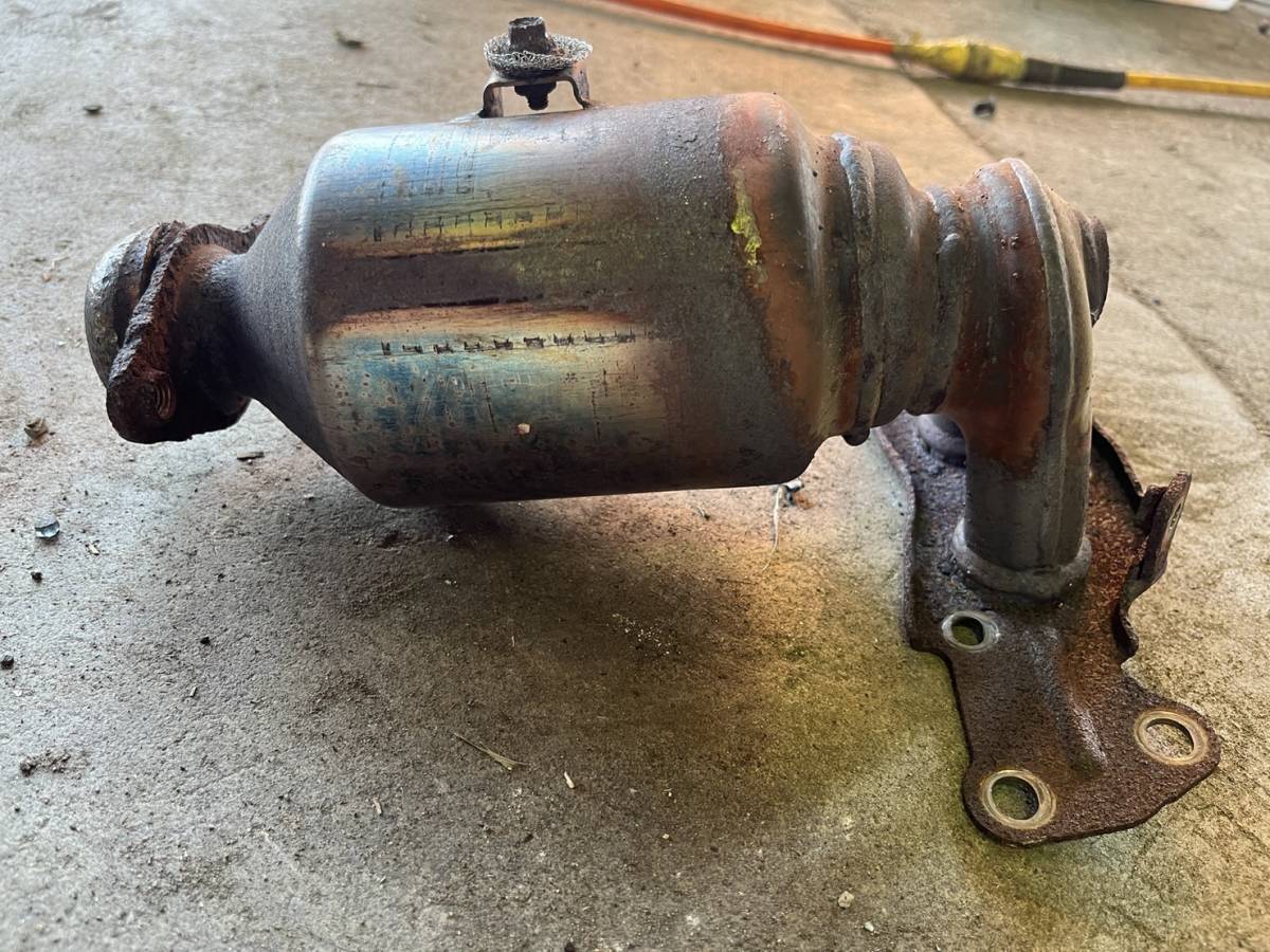 触媒 ムーヴ ダイハツ LA100S リビルト DPF キャタライザー タント 25051-B2060 保証付 ムーブ AK-0009241] 『 L150S ムーヴ型式：DBA-LA100S（ダイハツ）のクルマカタログ｜中古車 -触媒la100の中古品・新品・未使用品一覧