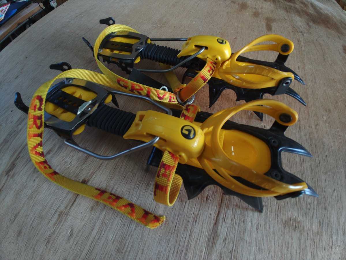 全国無料，新品 GRIVEL グリベル アイゼンG12 登山冬山雪山(アイゼン)｜売買されたオークション情報、yahooの商品情報をアーカイブ公開 - オークファン アイゼン