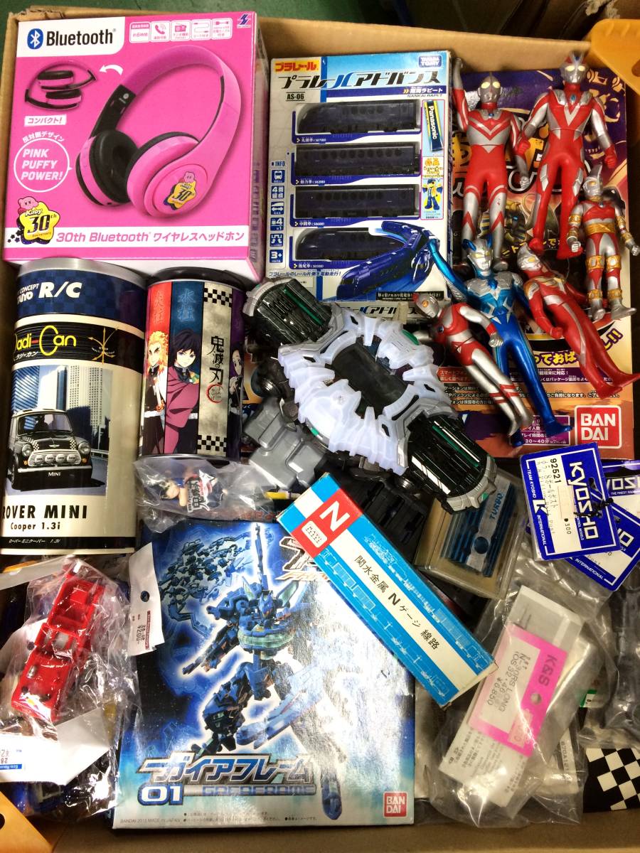 豊富な，低価 おもちゃ 160サイズ 詰め合わせ まとめ 大量 プライズ商品/一番くじ/フィギュア/仮面ライダー/ウルトラマン/Nゲージ他 z7-353/0/0(おもちゃ、ゲーム)｜売買されたオークション情報、yahooの商品 その他