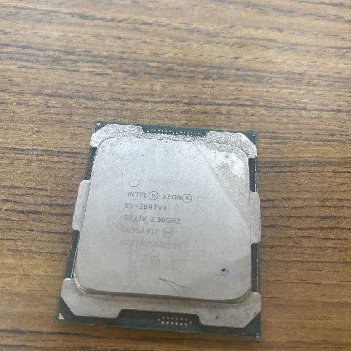 （01）Intel xeon E5-2697V4 SR2JV