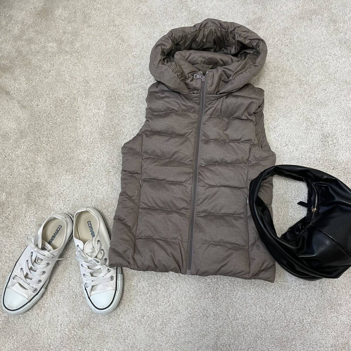 ● 美品 ● UNIQLOユニクロ ウルトラライトダウンベスト ダウンベスト