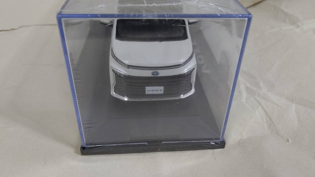 1⁄30 トヨタ ミニカー ヴォクシー | 新型ヴォクシー カラーサンプル