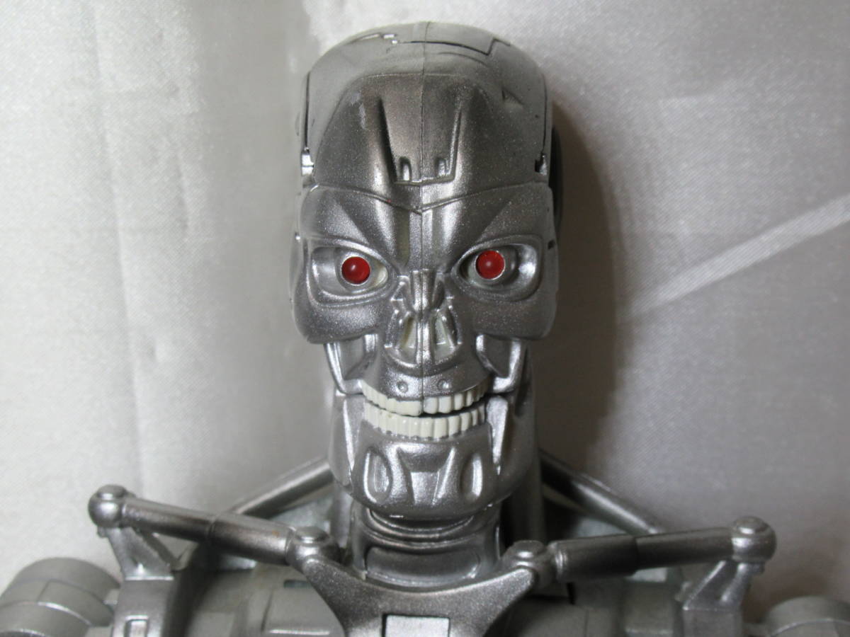 ターミネーター T-800 アクションフィギュア 高さ：約38.0cm 【公式通販】