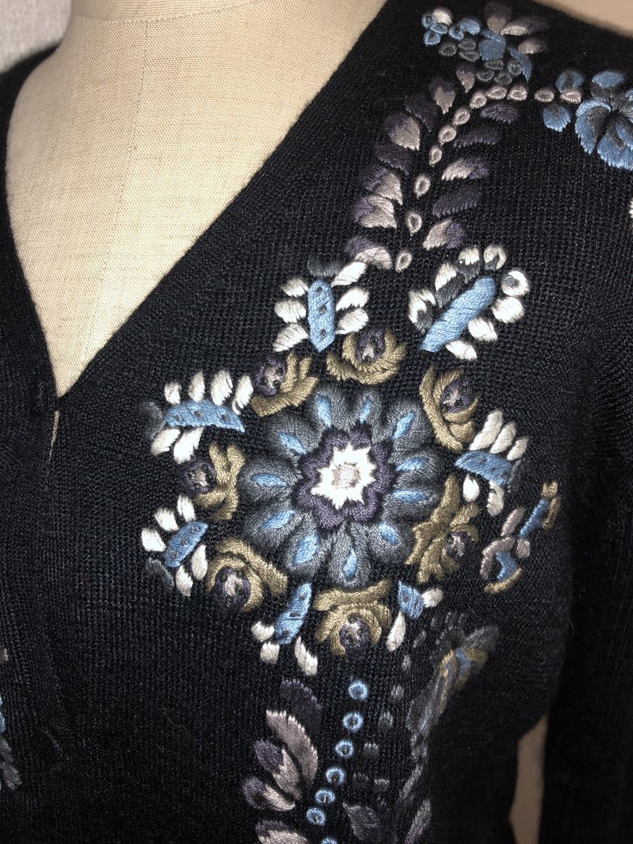 トクコ TOKUKO 1er VOL 》 カーディガン 刺繍 サイズ9 M