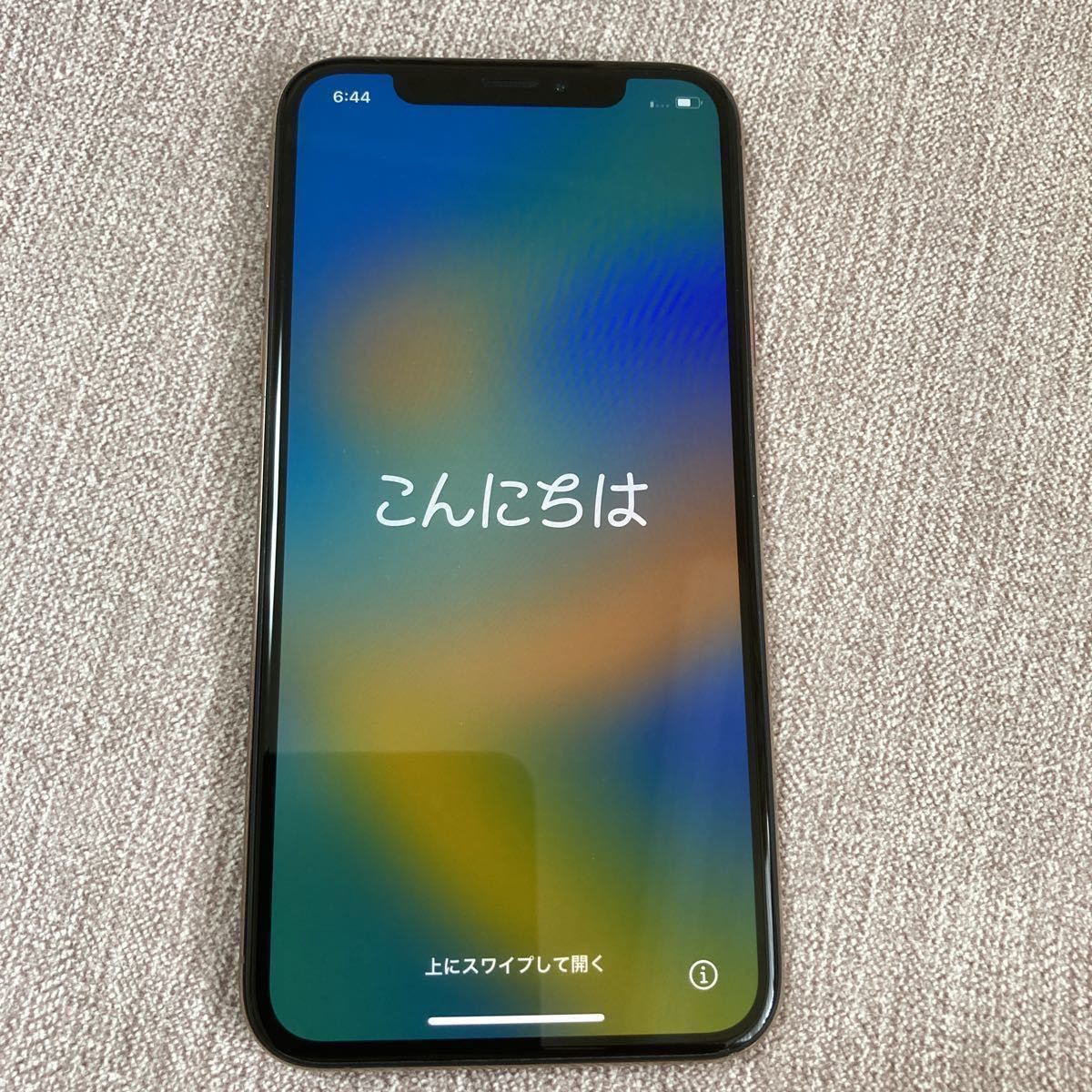 ♪♪iPhone XS 64GB中古♪♪（auSIMロック)音量ボタン不良） iPhone XS