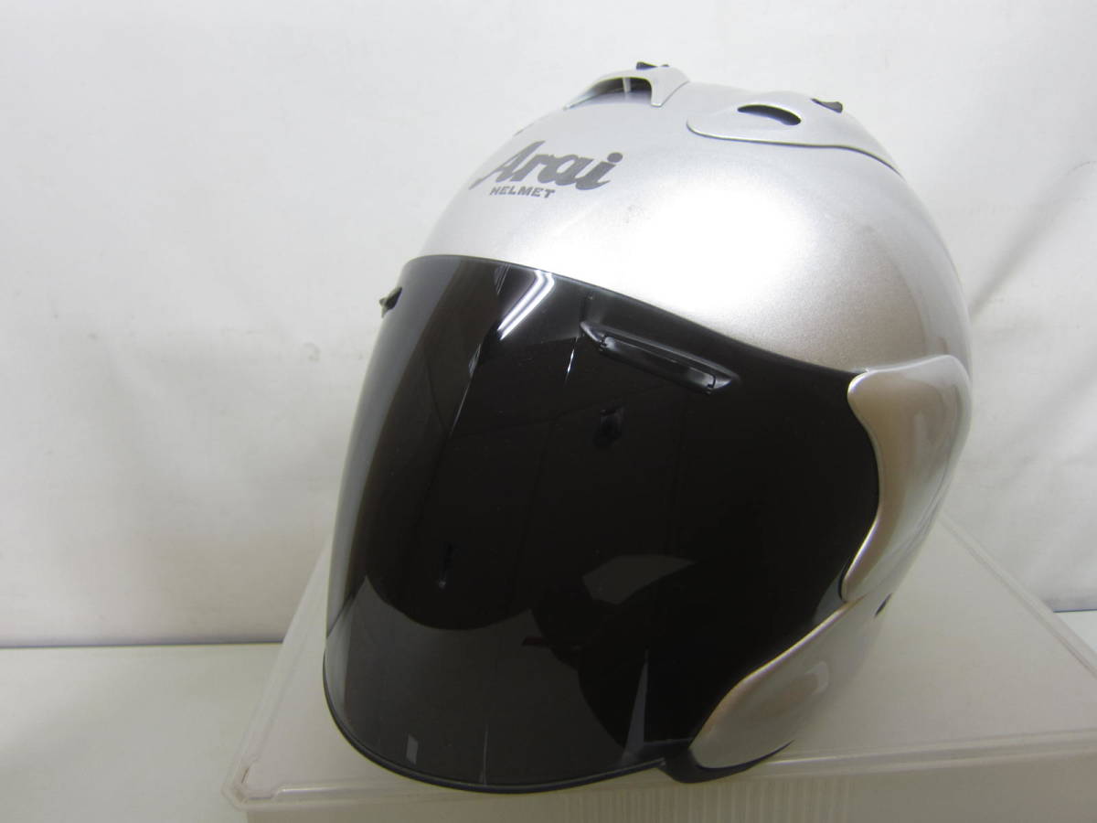 Arai クアンタムJ レオングレー サイズ61.62 cm Arai クアンタムJ レオングレー サイズ61.62 cm 【公式通販】