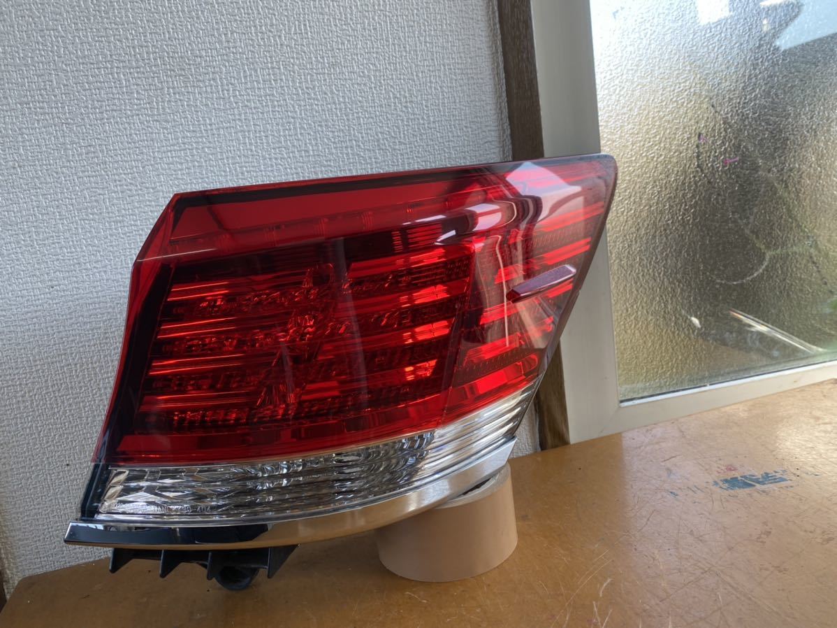 クラウンロイヤルGRS211 右 テールライト STANLEY 30-404 【公式通販】