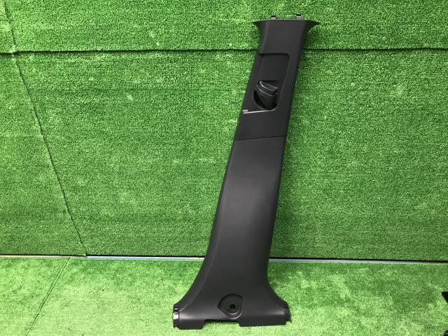 C－HR 6AA-ZYX11 Bピラー右 S GRスポーツ 070 62410-10010-C2 62413