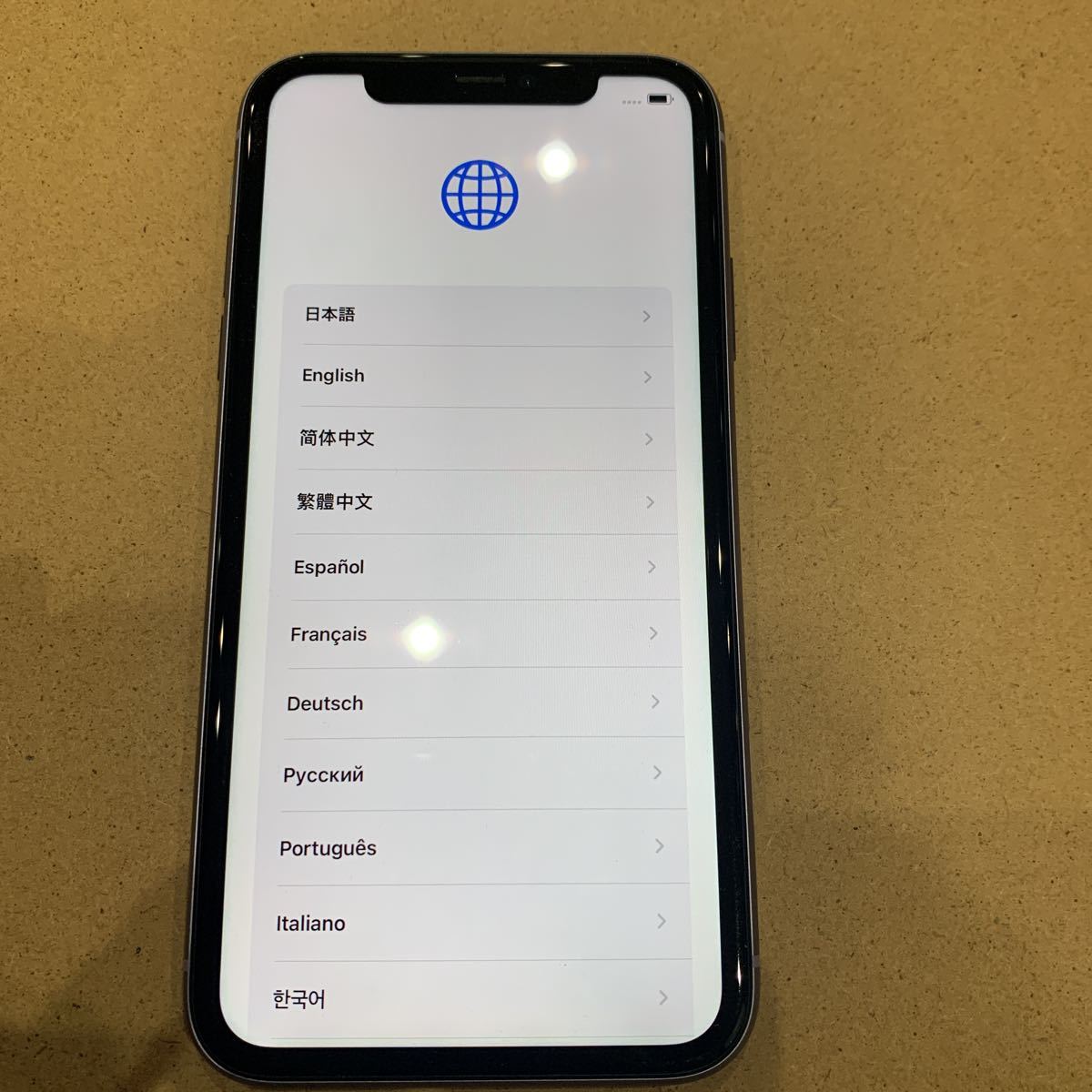 ホワイト Apple 64GB iPhone SE SIMフリー White (第2世代) iPhoneSE