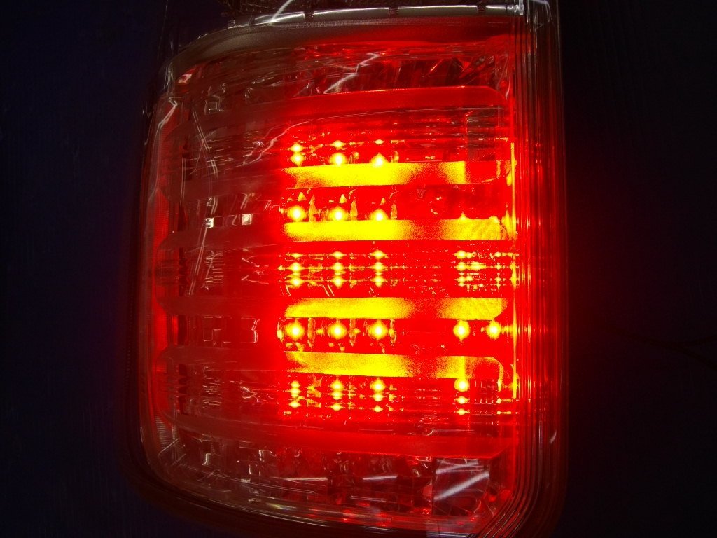 D【】トヨタ 70系 ノア 前期純正 オプション クリアテールランプ LED