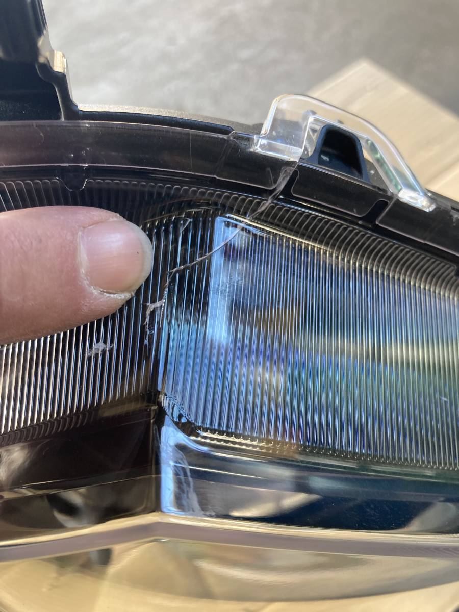 タントファンクロス 右 ヘッドライト 美品 LA650S ダイハツ タント