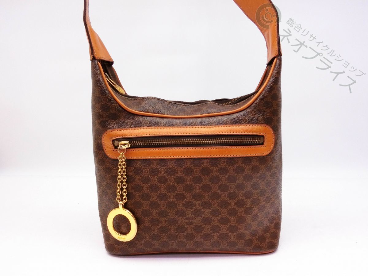N2347 CELINE セリーヌ マカダム サークルロゴ チャーム PVC × レザー 