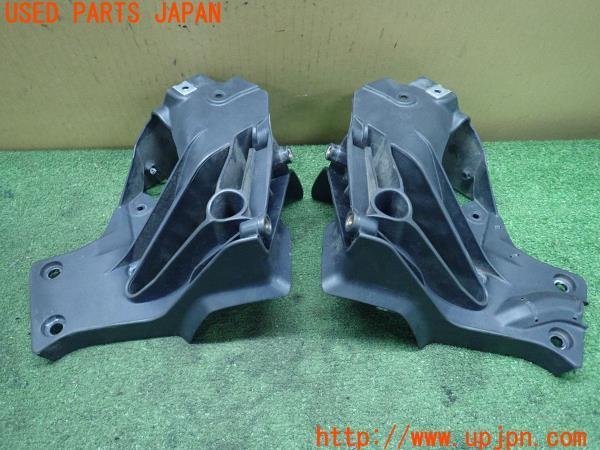 3UPJ=92690501]KTM・RC 390(JYJ42)純正 ヘッドライトステー ホルダー 中古