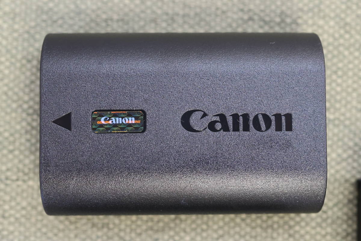 LP-E6NH CANON純正バッテリーパック EOS R5 ／ R6 ／ R ／ Ra ／ R7