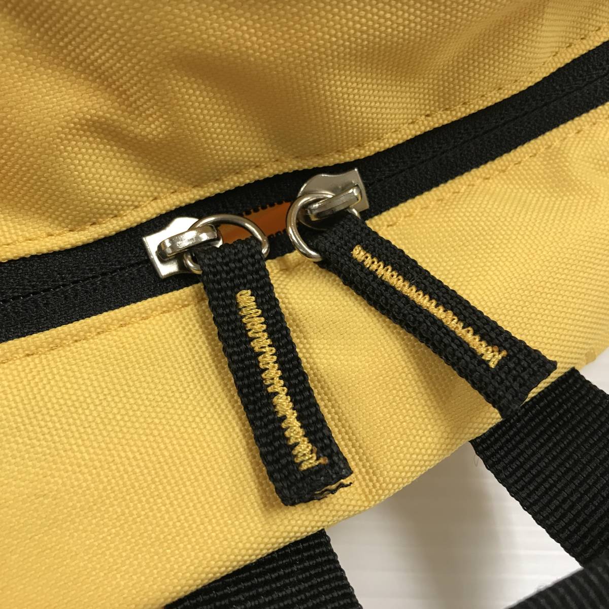 未使用 FRUIT OF THE LOOM イエローデイパック リュックサック キッズ 