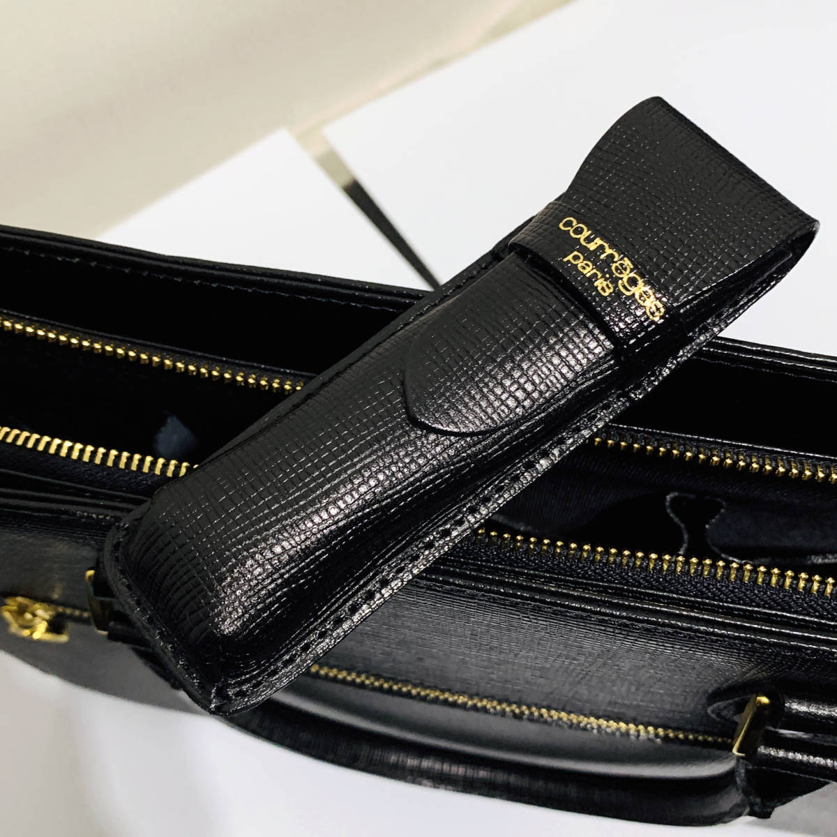 新品 courreges ビジネスバッグ ブリーフケース ハンドバッグ A4サイズ 