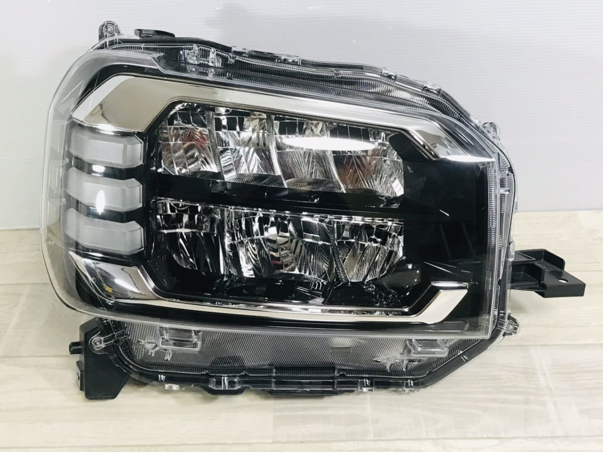 美品◇破損無タフト LA900S LA910S 右 ヘッドライト LED◇KOITO 100-6907D