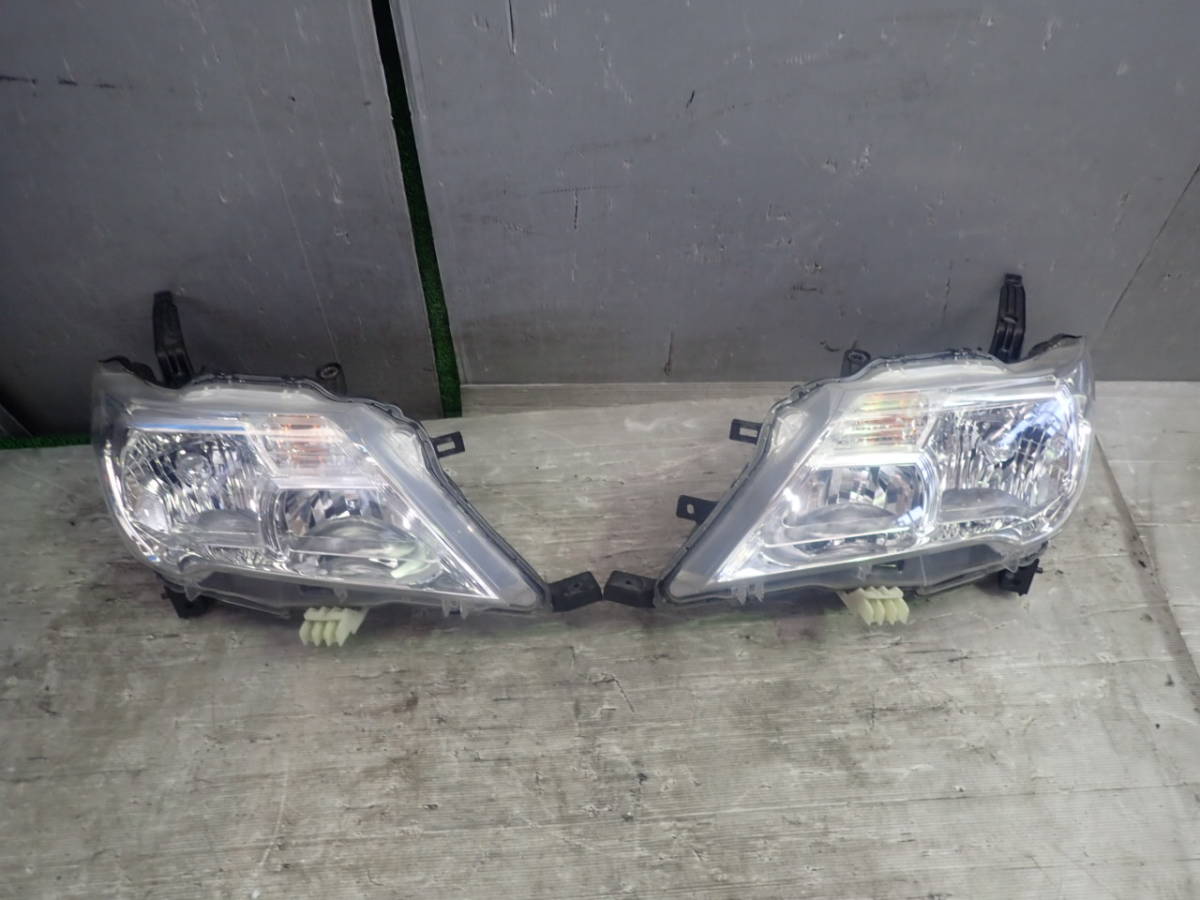 日産セレナC26/ NC26ヘッドライト左右セットKOITO 100-23096 日産セレナC26/ NC26ヘッドライト左右セットKOITO 100-23096