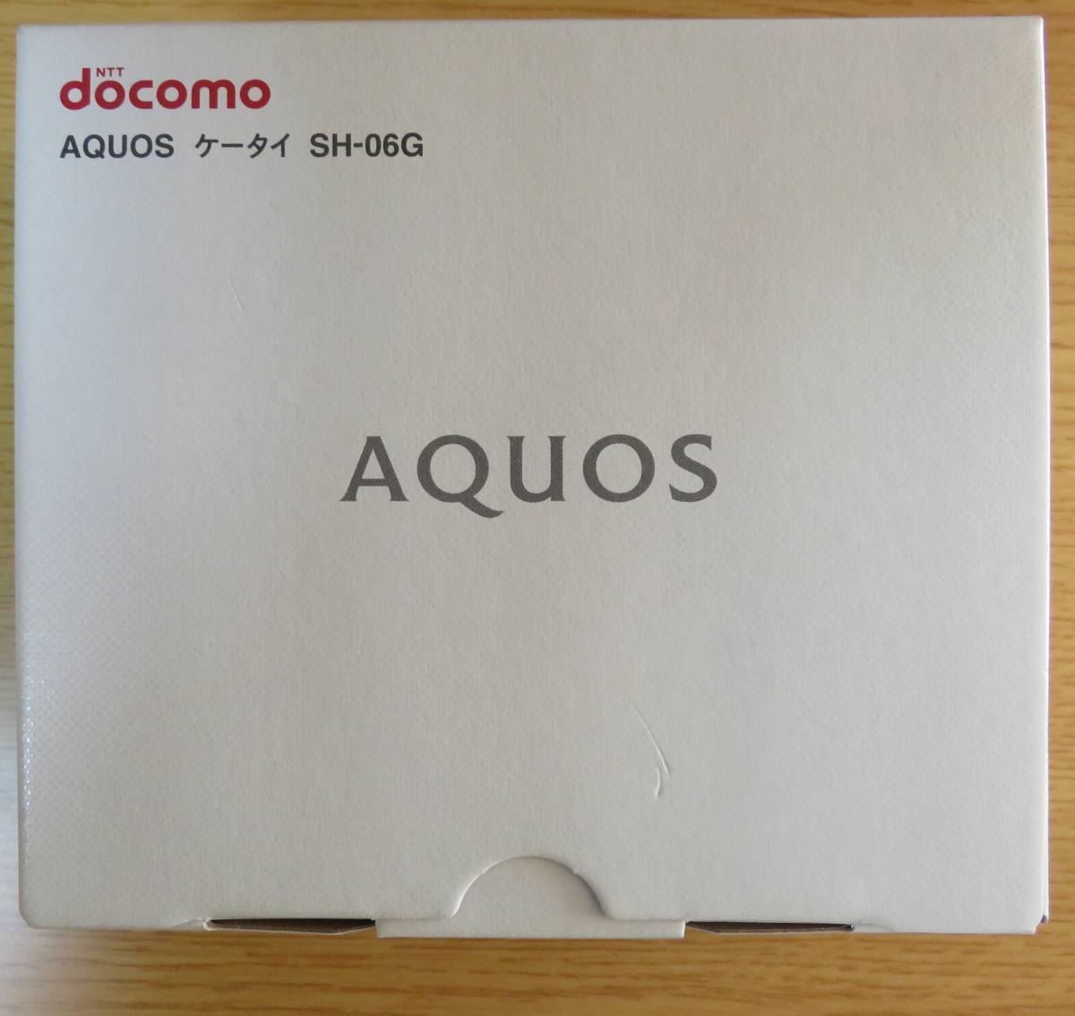  docomo SH-06G SIMロック解除済 AQUOSホワイト(携帯電話)｜売買されたオークション情報、yahooの商品情報をアーカイブ公開 - オークファン シャープ