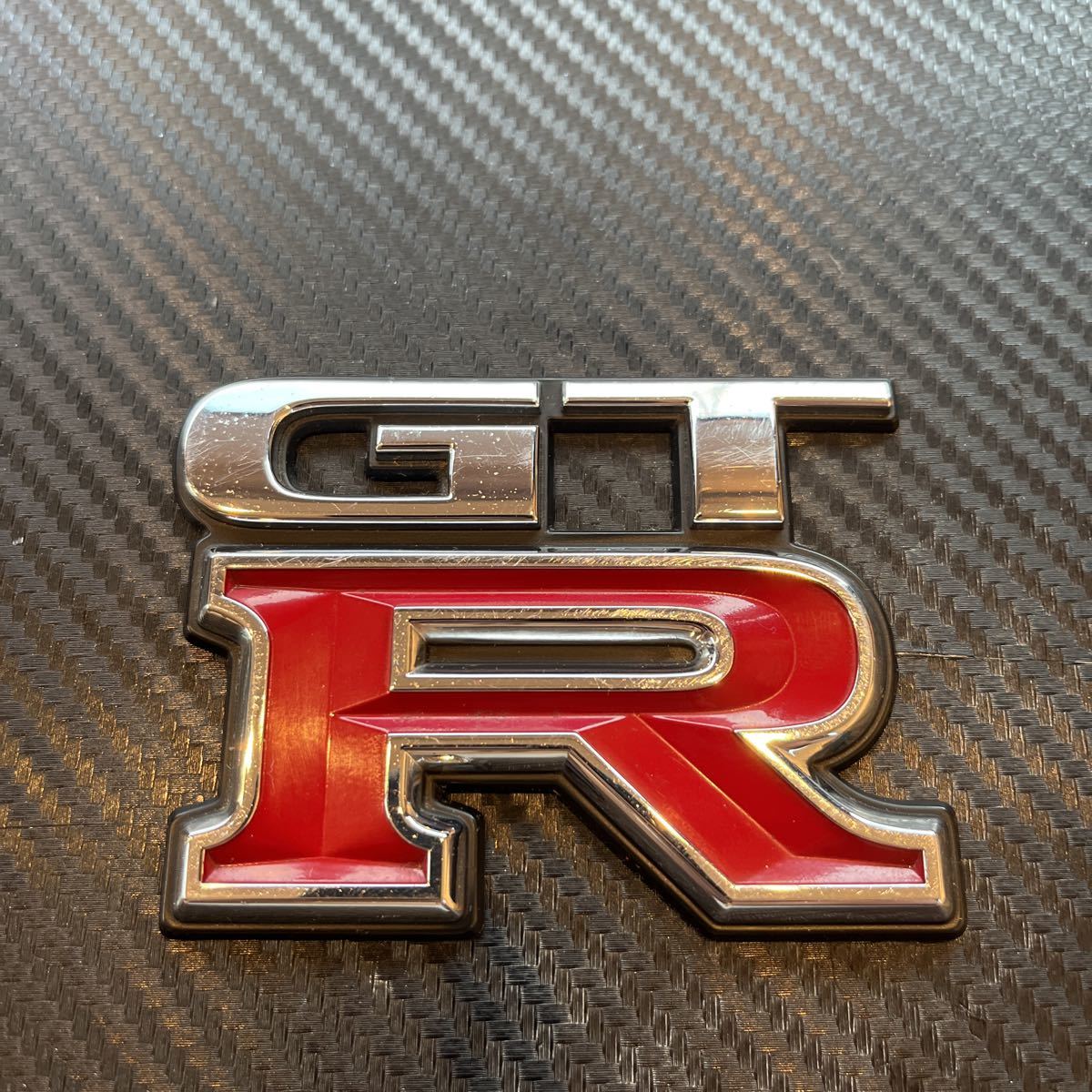 R33日産純正未使用品スカイラインGTRリヤエンブレム 日産純正 BCNR33 スカイラインGT-R リアエンブレム