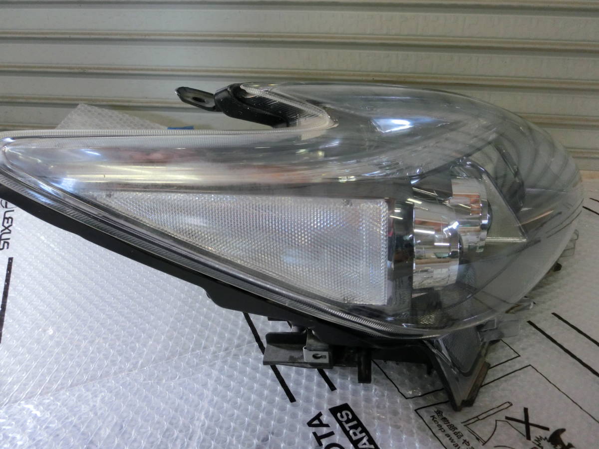 ZVW30 プリウス 右 LED ヘッドライトユニット KOITO 47‐49 【公式通販】