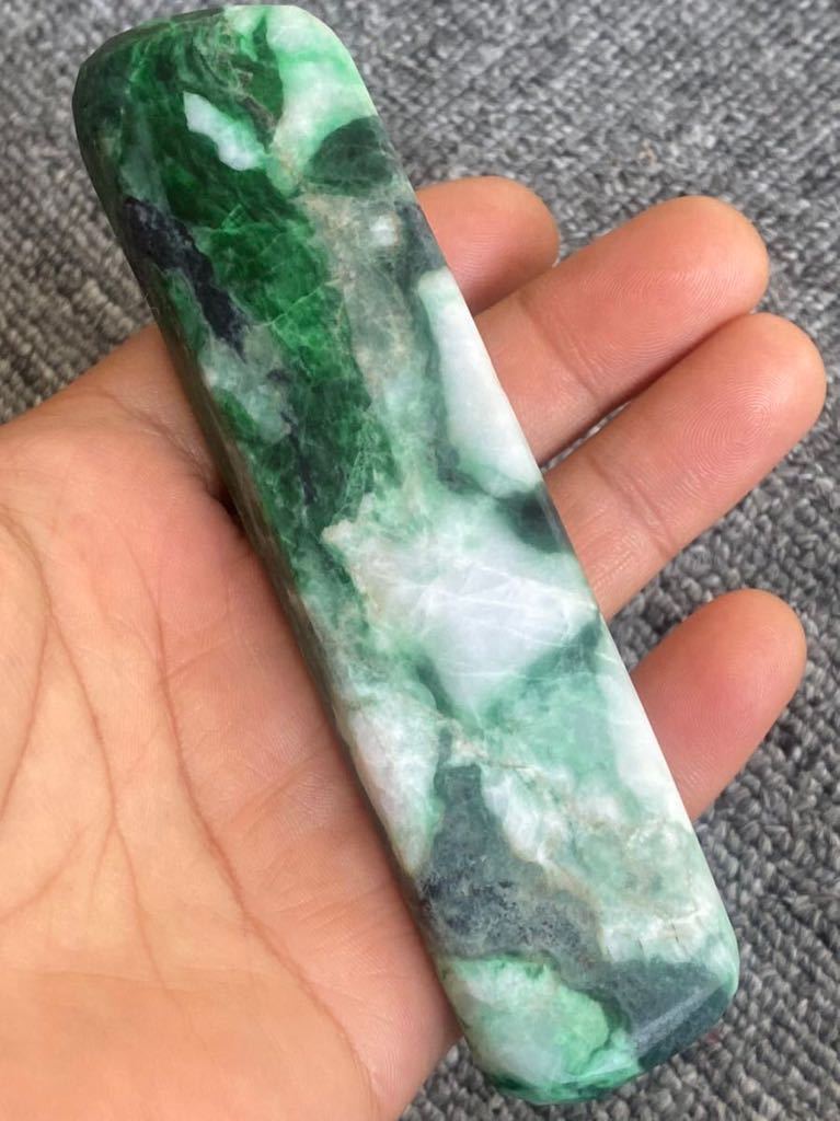 天然石 天然翡翠 極上品、超稀少！本糸魚川翡翠 翡翠原石 ヒスイ