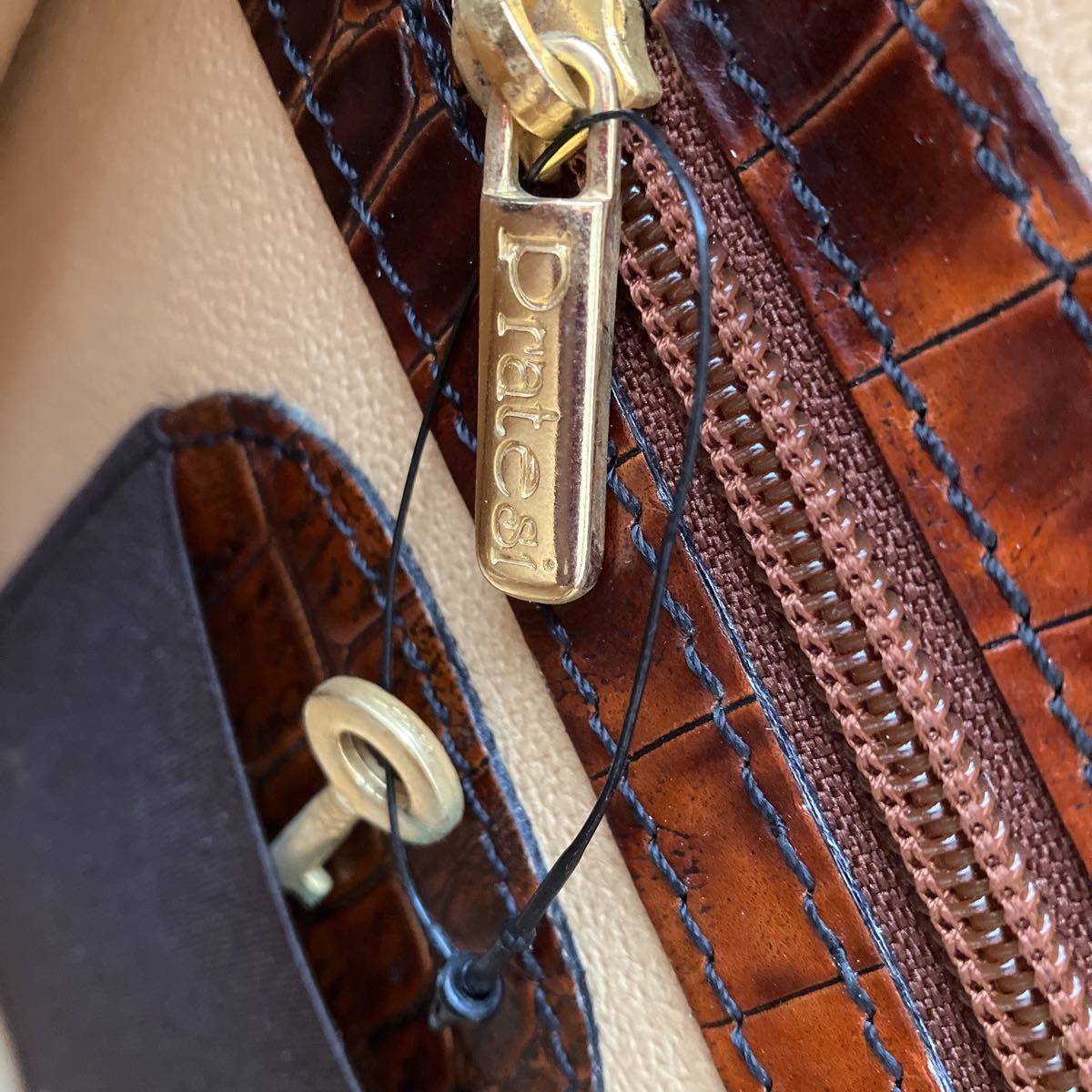 プラテージ Pratesi 1948 FIRENZE イタリア□クロコ型押し レザー