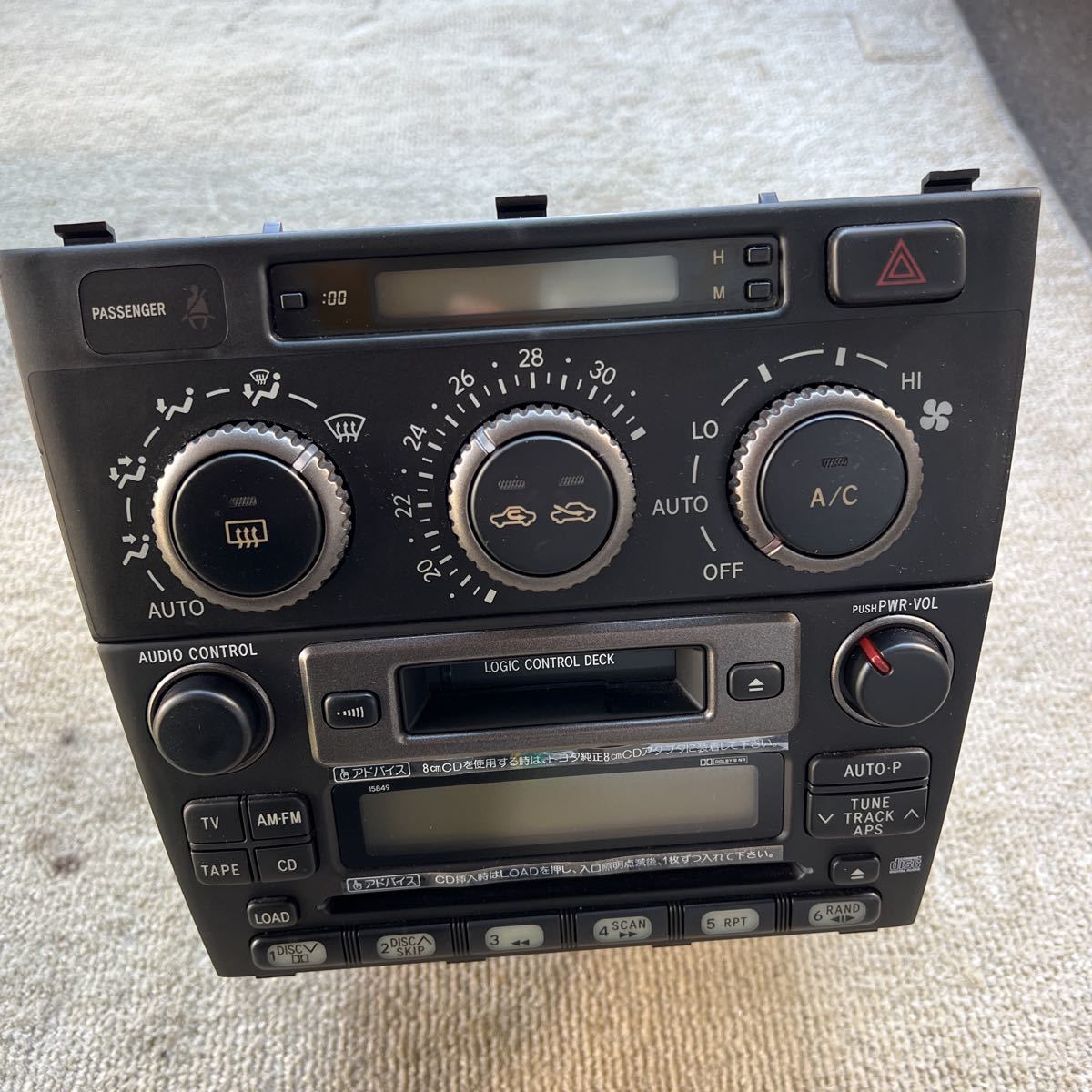 トヨタ純正 センターパネル エアコンパネル オーディオパネル CD