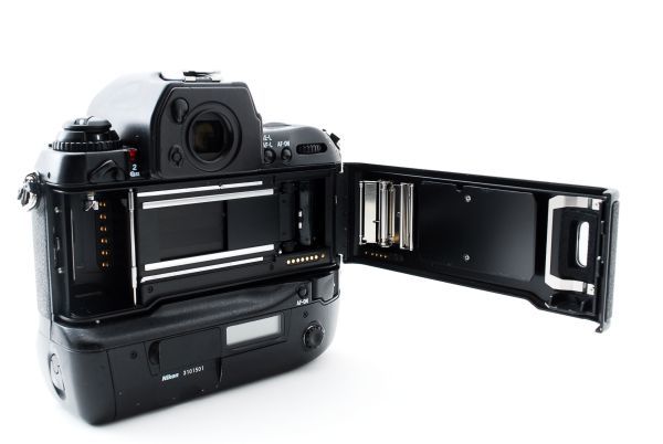 【動作好調】 Nikon F5 ニコン 一眼レフ フィルムカメラ ボディ 大人気 Nikon フラッグシップ機 #701 F5 Nikon ニコン 9125中古品 中古Nikon 整備