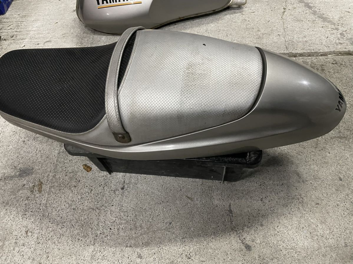 ルネッサ250 シートカウル　シートセット