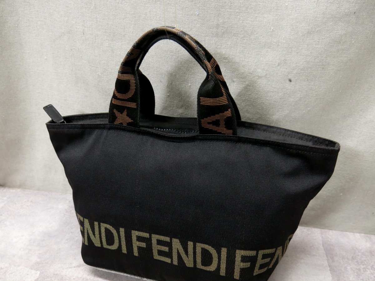 FENDI - FENDI フェンディROMA 1925 ズッカ柄 折り畳み トート