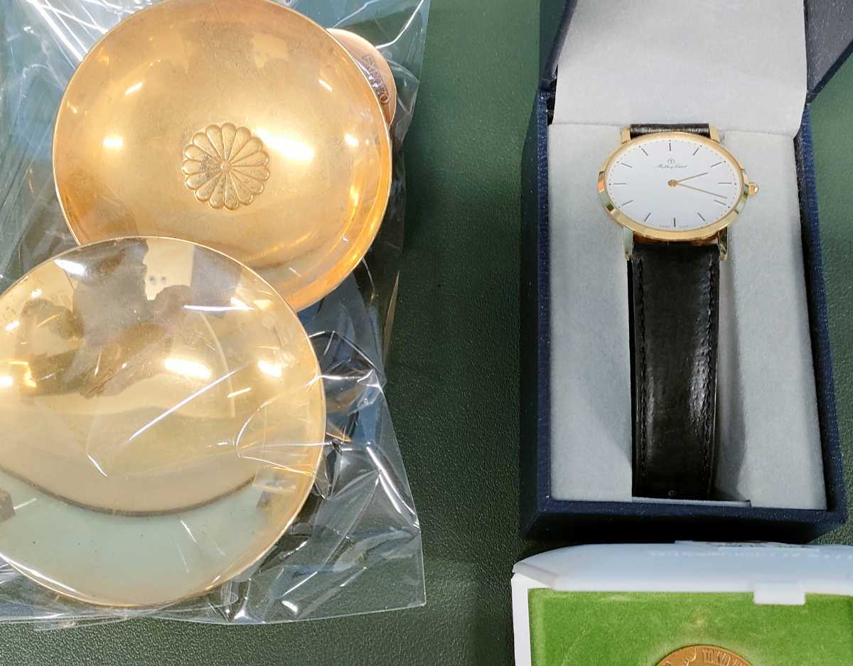 100 遺品整理品 アクセサリー ネックレス 腕時計 メダル など まとめ
