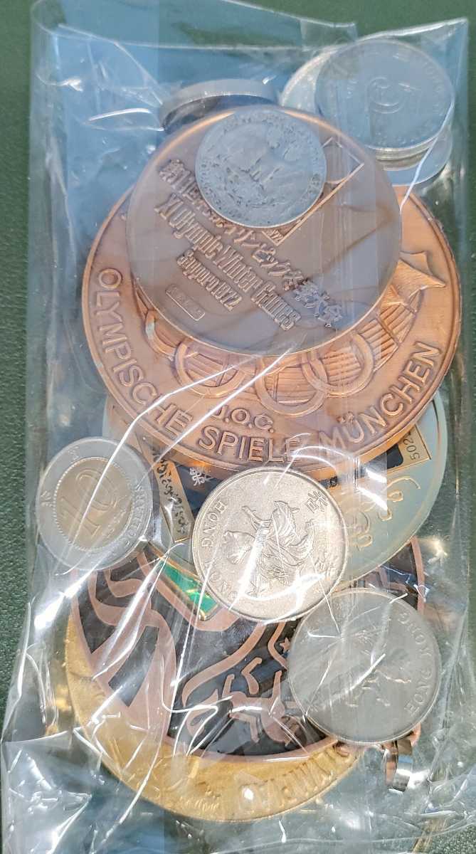100 遺品整理品 アクセサリー ネックレス 腕時計 メダル など まとめ