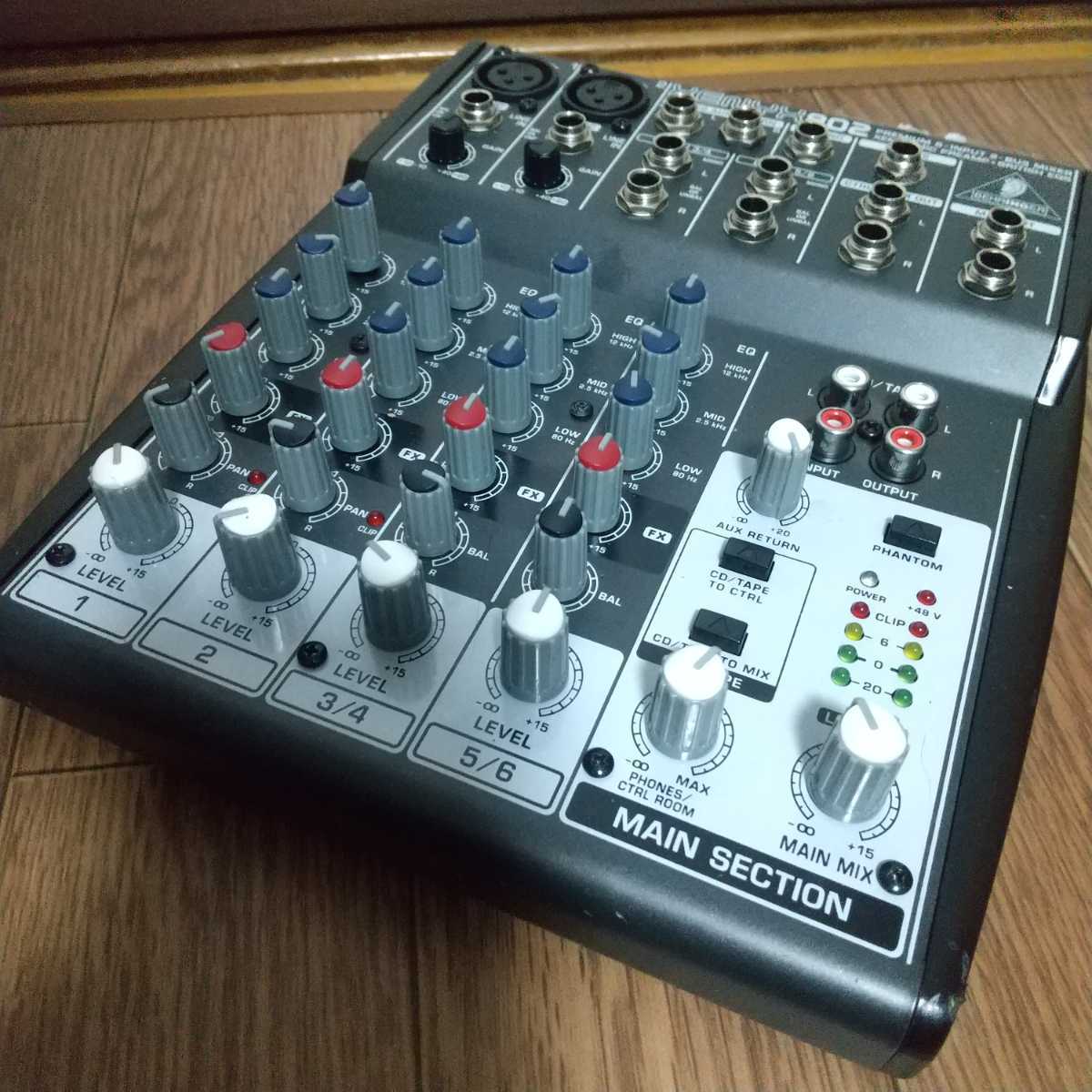 BEHRINGER XENYX 802 オークション比較 - 価格.com