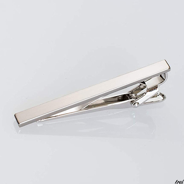 ネクタイピン　タイピン　メンズ　シンプル　おしゃれ　日本製　サテーナ加工　ブラックシルバー　贈り物　プレゼント　お祝い