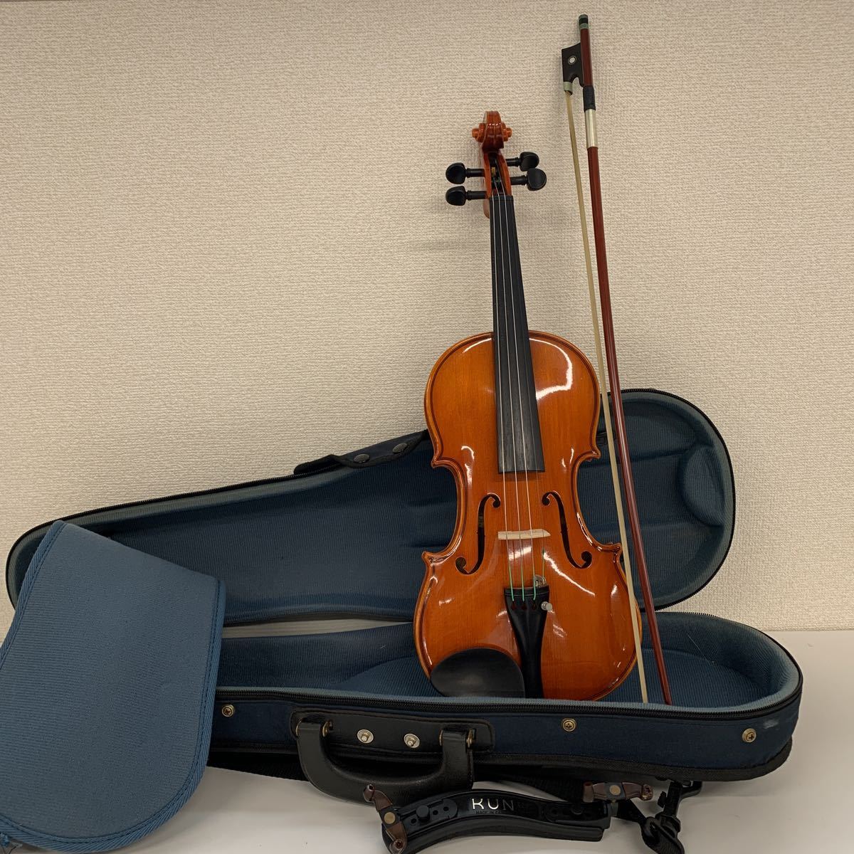 □N/828☆二胡 中国楽器☆上海 敦煌牌☆ハードケース/弓/弦付き☆動作