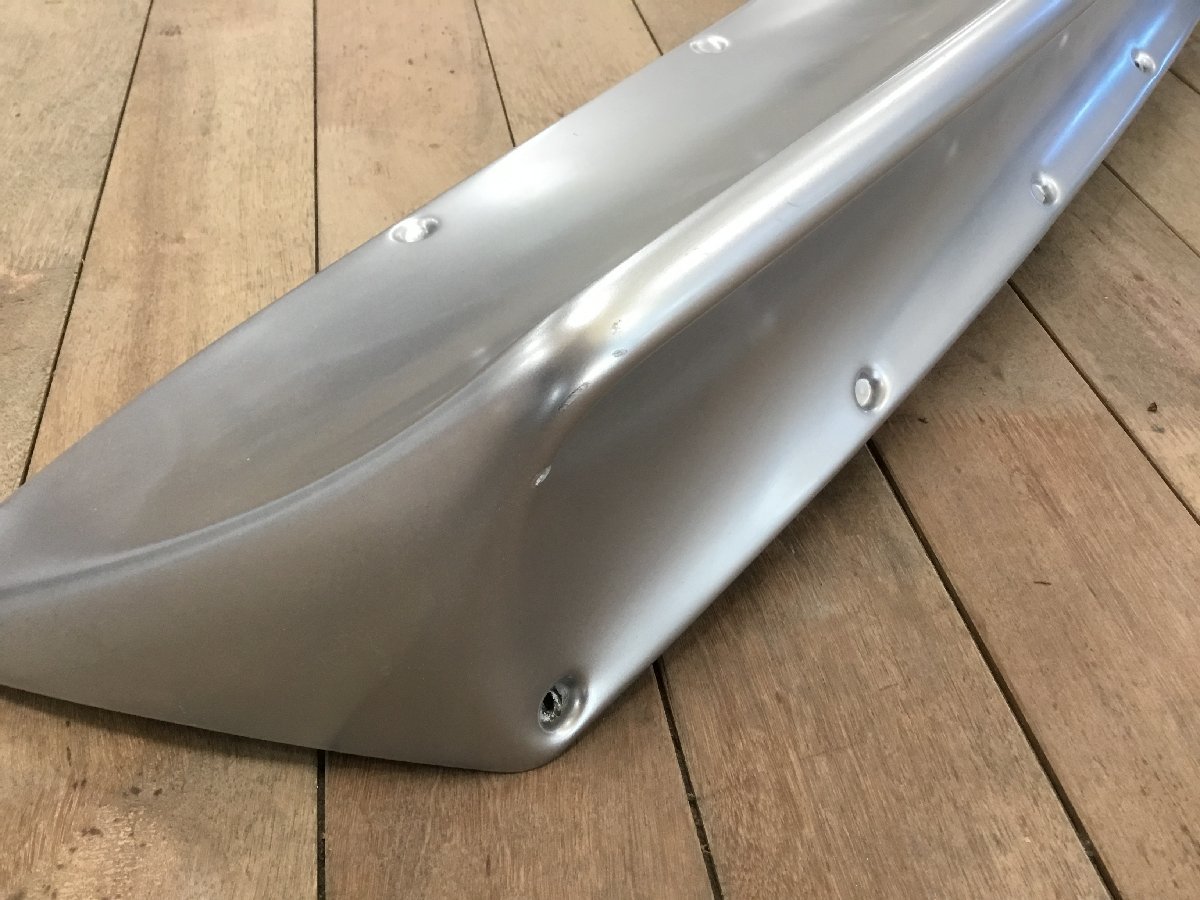 日産 フェアレディZ Z33 社外 メーカー不明 トランク スポイラー シルバー カラーNO:KY0　　　　　　　　　　　　　2203117　2I3-4　生 フェアレディZ 日産 Z33