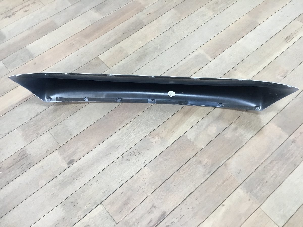 日産 フェアレディZ Z33 社外 メーカー不明 トランク スポイラー シルバー カラーNO:KY0　　　　　　　　　　　　　2203117　2I3-4　生 フェアレディZ 日産 Z33