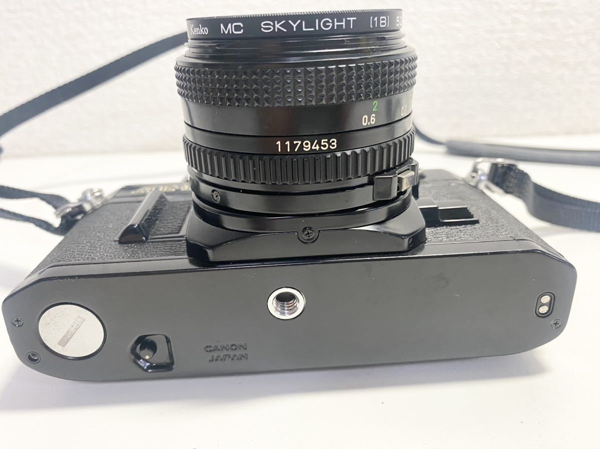AE-1 Canon 50mm SLR 35mm Black Camera Program - with Lens + com